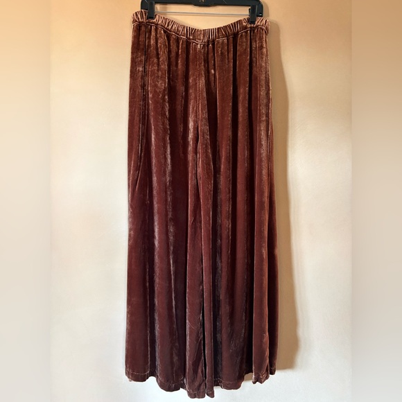 CP Shades Wendy Velvet Pants - Picture 2 of 16